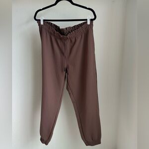 Athleta Metropolis jogger in the color mineral brown